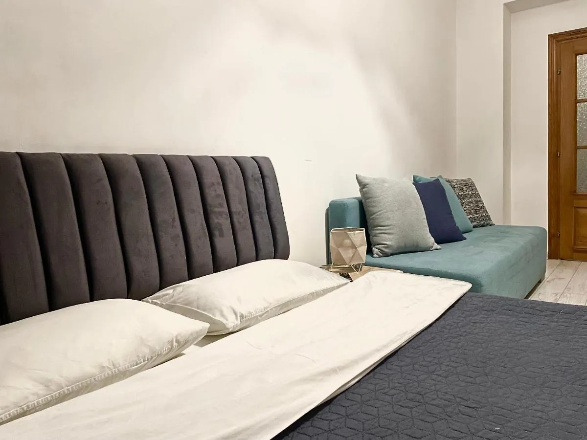 Apartment Romantic Apartments-Near Opera House 5/8 Lviv Ukraine