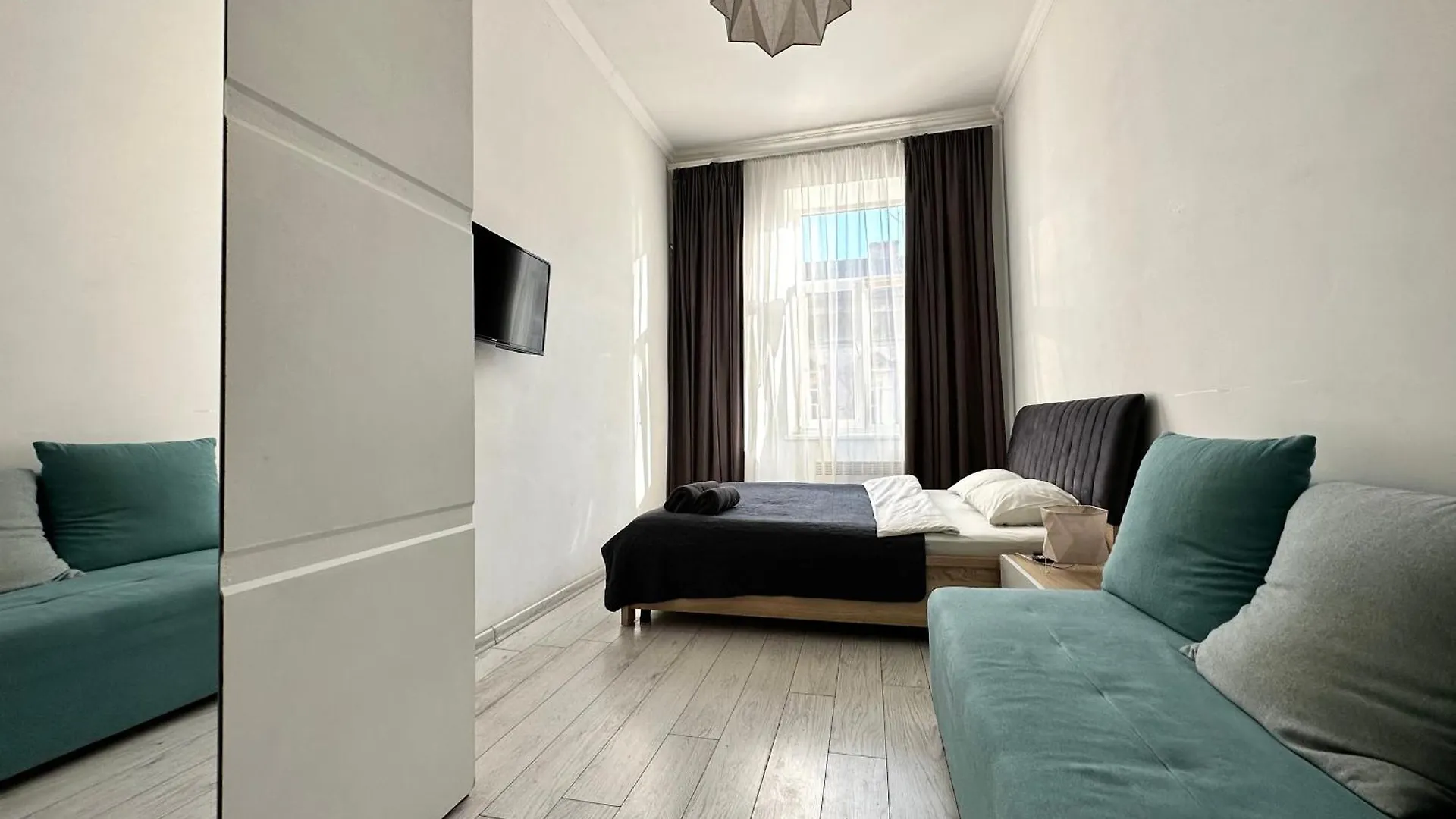 Romantic Apartments-Near Opera House 5/8 Lviv